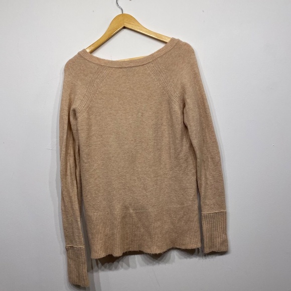 J.Crew V-Neck Merino Wool Blend Yarn Sweater Size Small - Picture 5 of 5